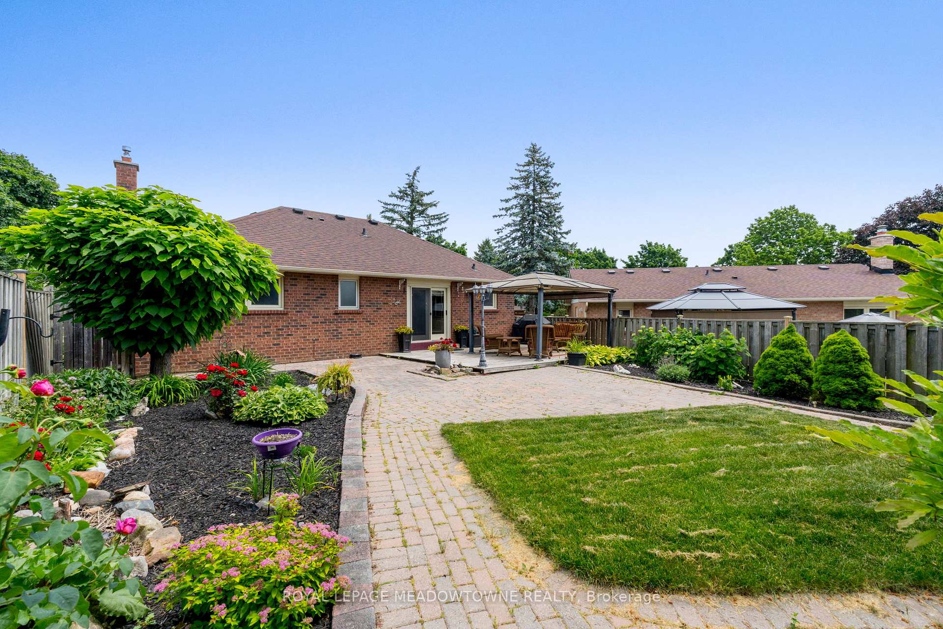 Photo 49 of 52 Canadian Oaks Drive, Whitby, Blue Grass Meadows — HOMEH