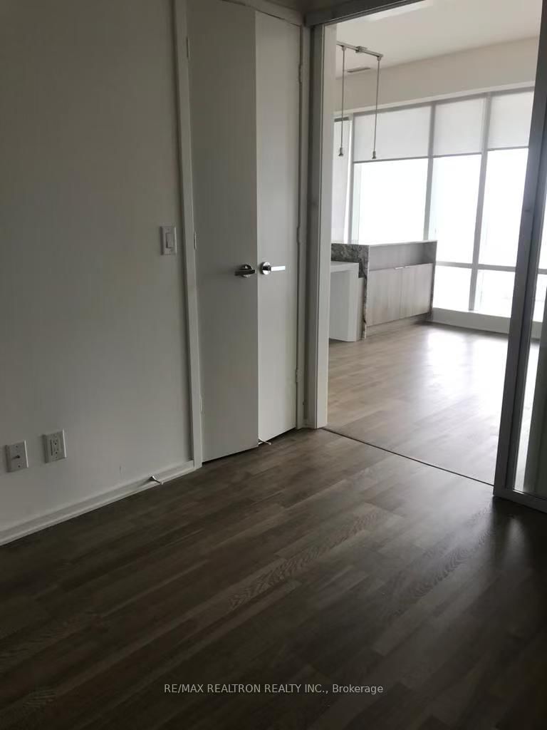 Photo 10 of Unit 2202, 1 Bloor St E, Toronto, Church-Yonge Corridor — HOMEH