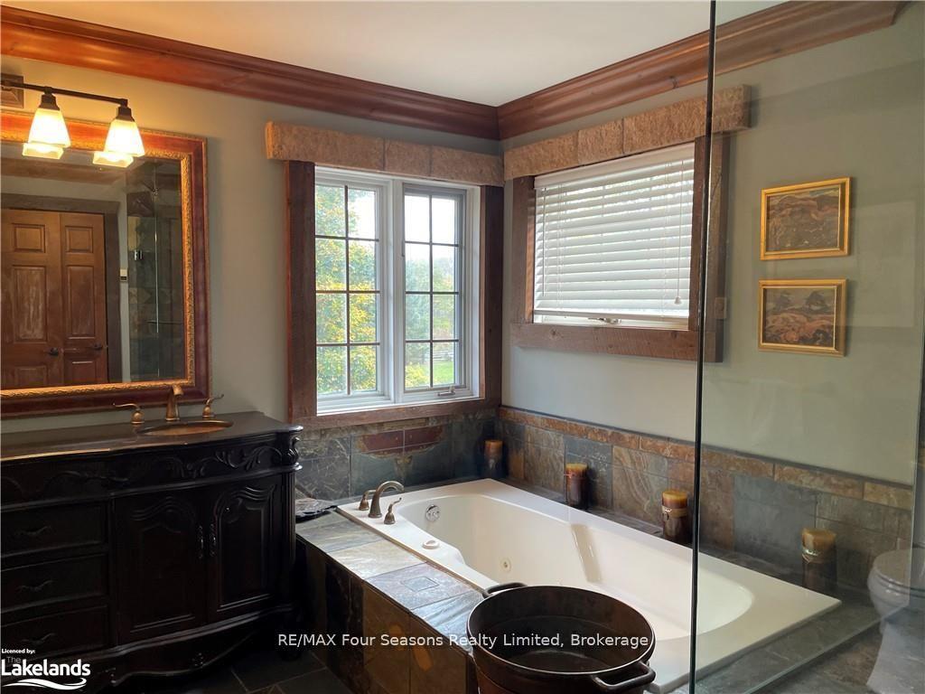 Photo 10 of 133 Arrowhead Road, Blue Mountains — HOMEH