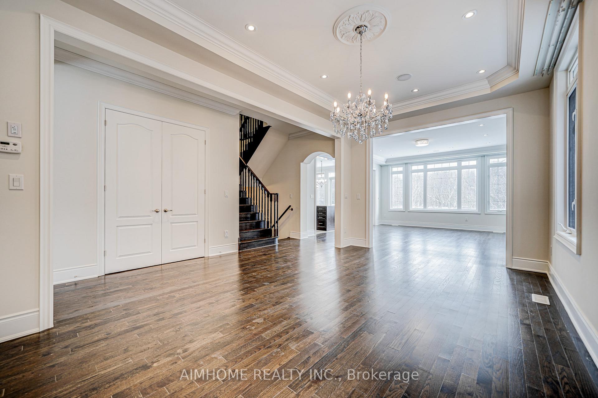 Photo 5 of 98 Joseph Hartman Crescent, Aurora, Rural Aurora — HOMEH