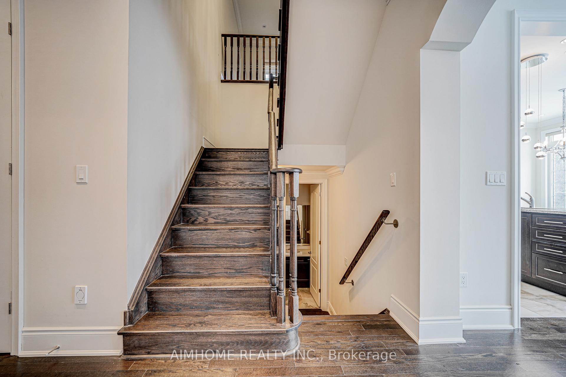 Photo 6 of 98 Joseph Hartman Crescent, Aurora, Rural Aurora — HOMEH
