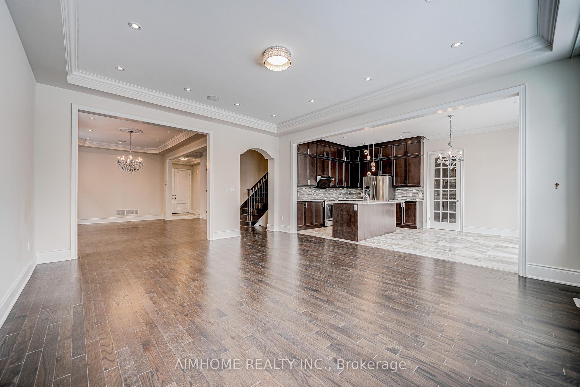 Photo 9 of 98 Joseph Hartman Crescent, Aurora, Rural Aurora — HOMEH