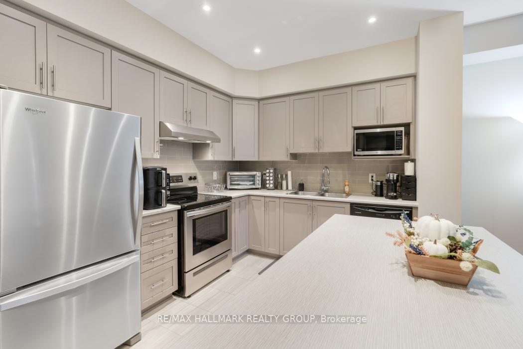 Photo 10 of 338 Twinflower Way, Ottawa, Barrhaven - Longfields — HOMEH