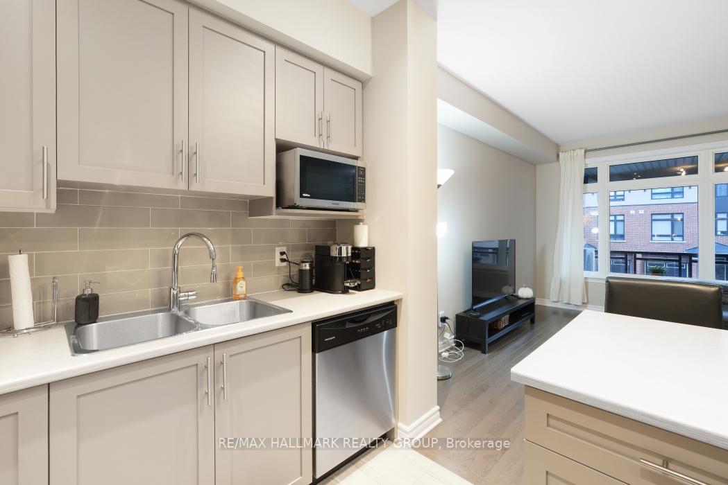 Photo 13 of 338 Twinflower Way, Ottawa, Barrhaven - Longfields — HOMEH