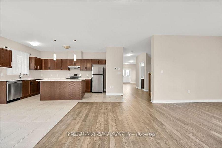 Photo 21 of 162 Mccabe Avenue, Welland, Lincoln/Crowland — HOMEH