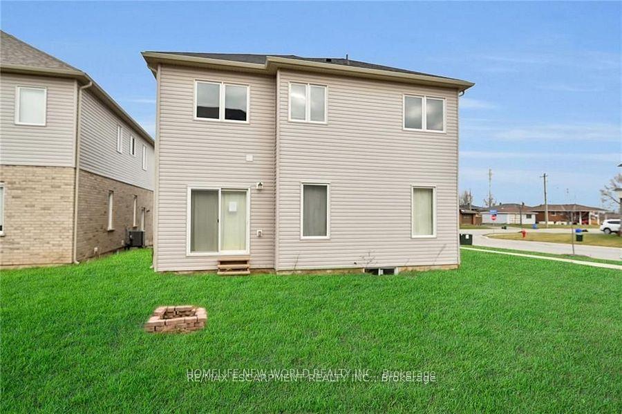 Photo 25 of 162 Mccabe Avenue, Welland, Lincoln/Crowland — HOMEH