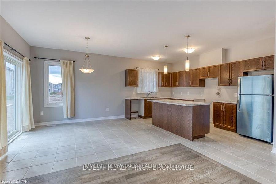 Photo 29 of 162 Mccabe Avenue, Welland, Lincoln/Crowland — HOMEH