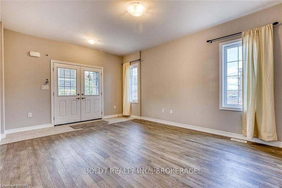 Photo 31 of 162 Mccabe Avenue, Welland, Lincoln/Crowland — HOMEH