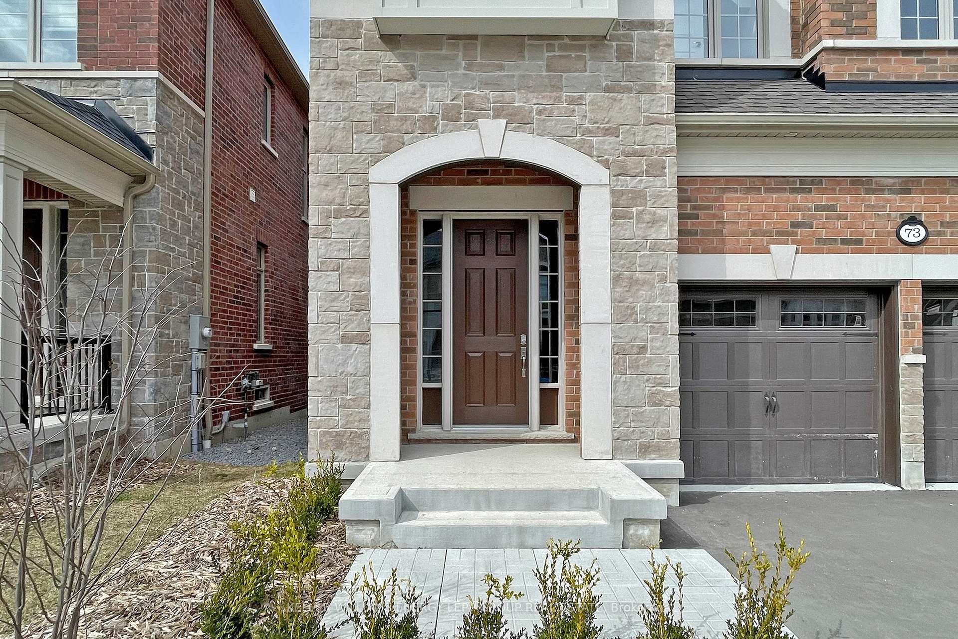 Photo 3 of 73 Deer Ridge Crescent, Whitby, Rural Whitby — HOMEH