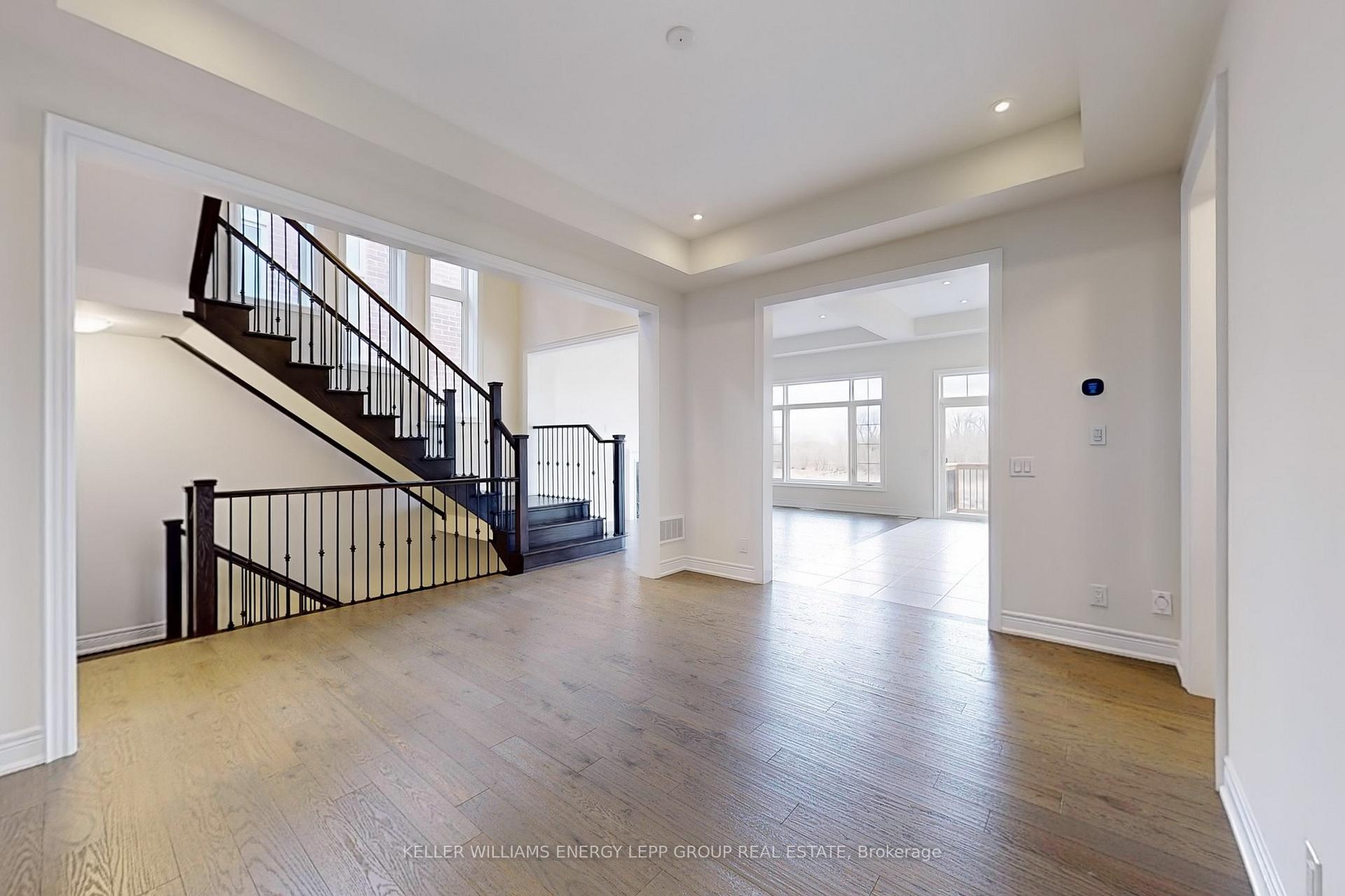 Photo 7 of 73 Deer Ridge Crescent, Whitby, Rural Whitby — HOMEH