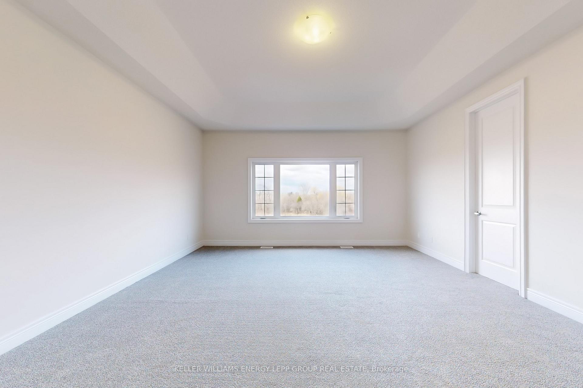 Photo 14 of 73 Deer Ridge Crescent, Whitby, Rural Whitby — HOMEH