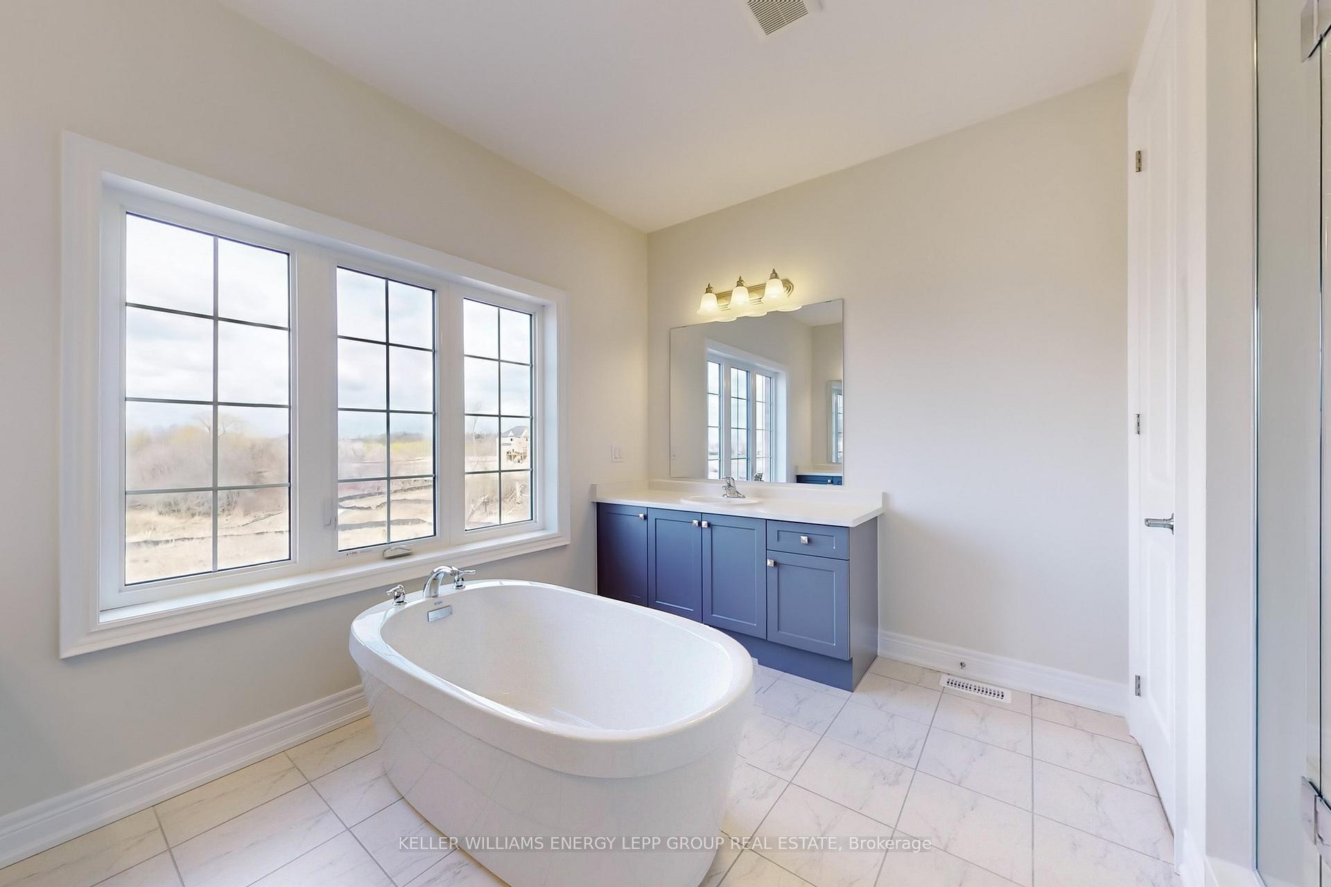 Photo 16 of 73 Deer Ridge Crescent, Whitby, Rural Whitby — HOMEH