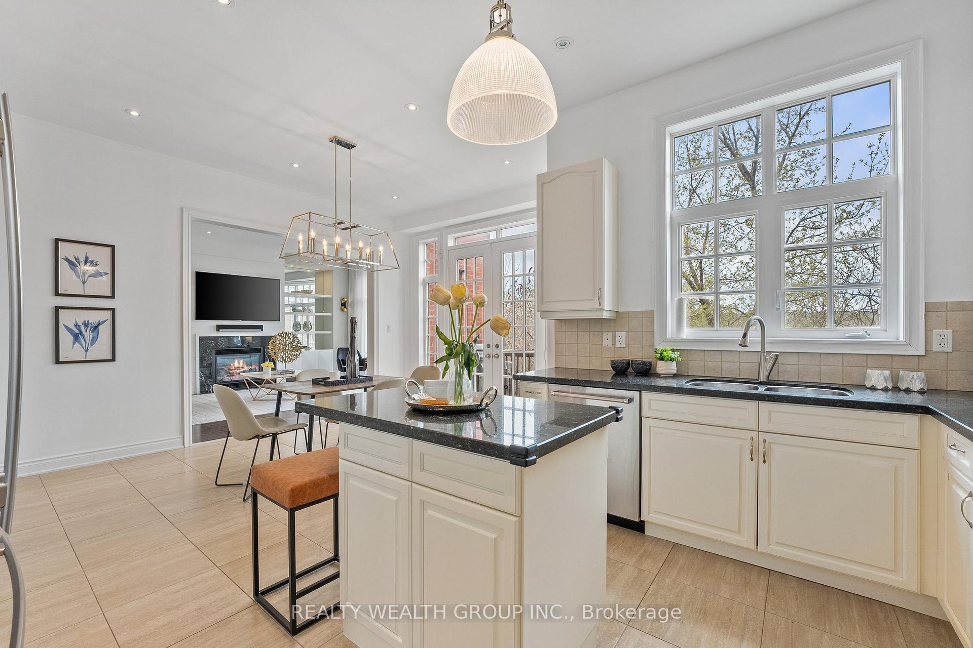 Photo 6 of 441 Marc Santi Boulevard, Vaughan, Patterson — HOMEH