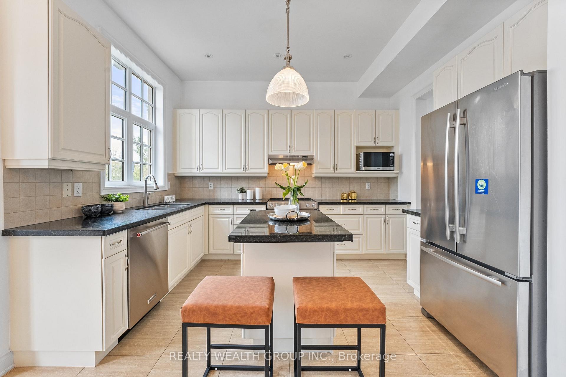 Photo 7 of 441 Marc Santi Boulevard, Vaughan, Patterson — HOMEH