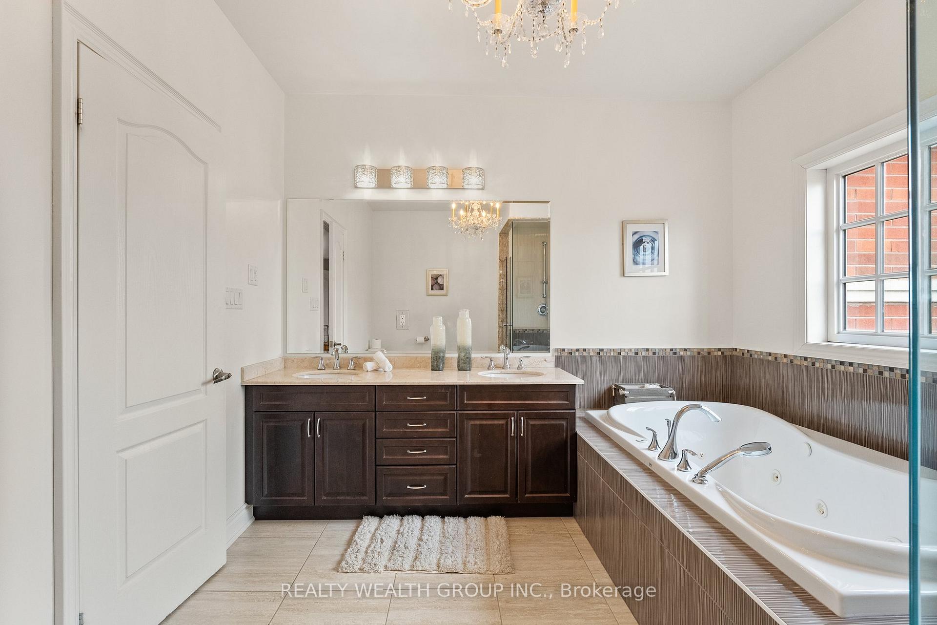 Photo 15 of 441 Marc Santi Boulevard, Vaughan, Patterson — HOMEH