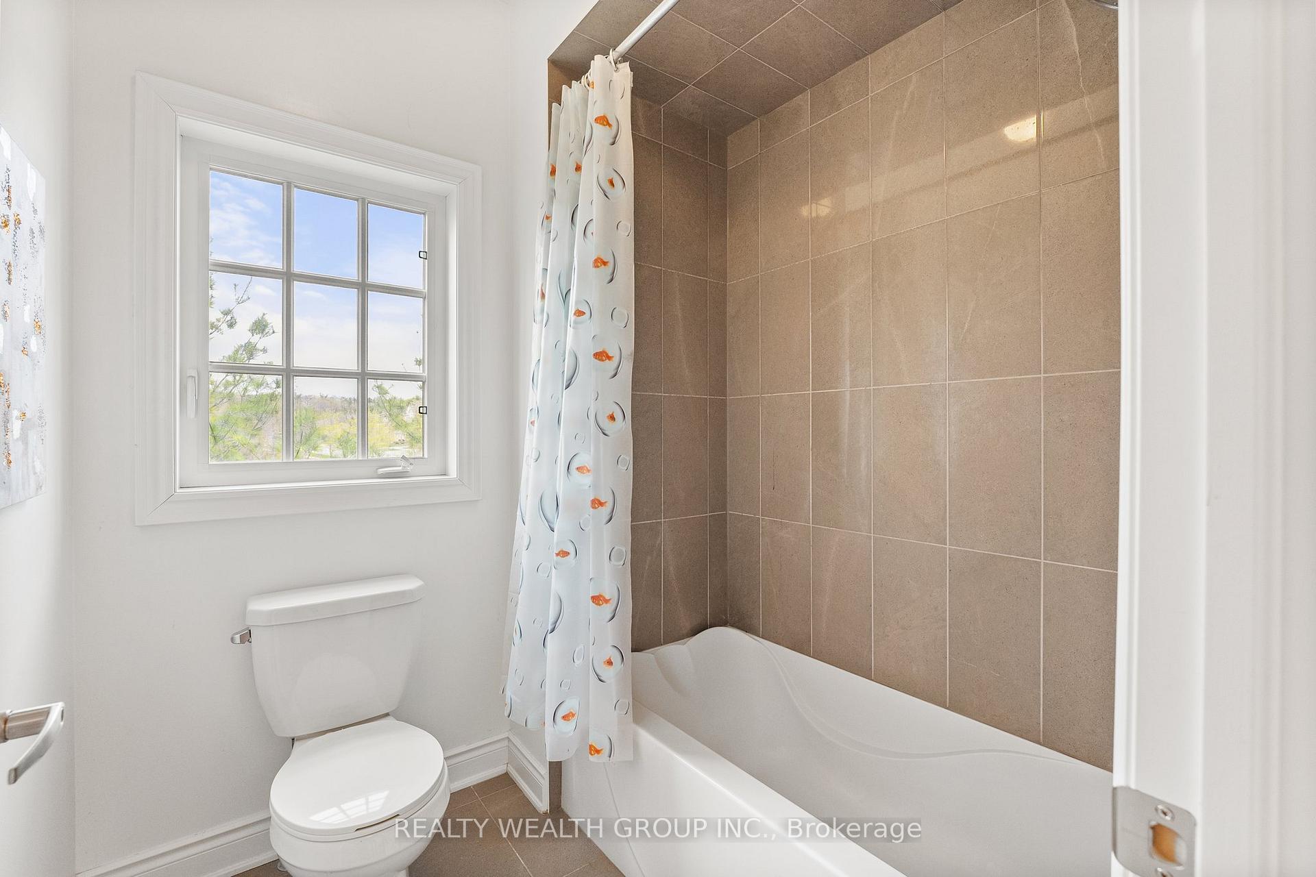 Photo 23 of 441 Marc Santi Boulevard, Vaughan, Patterson — HOMEH