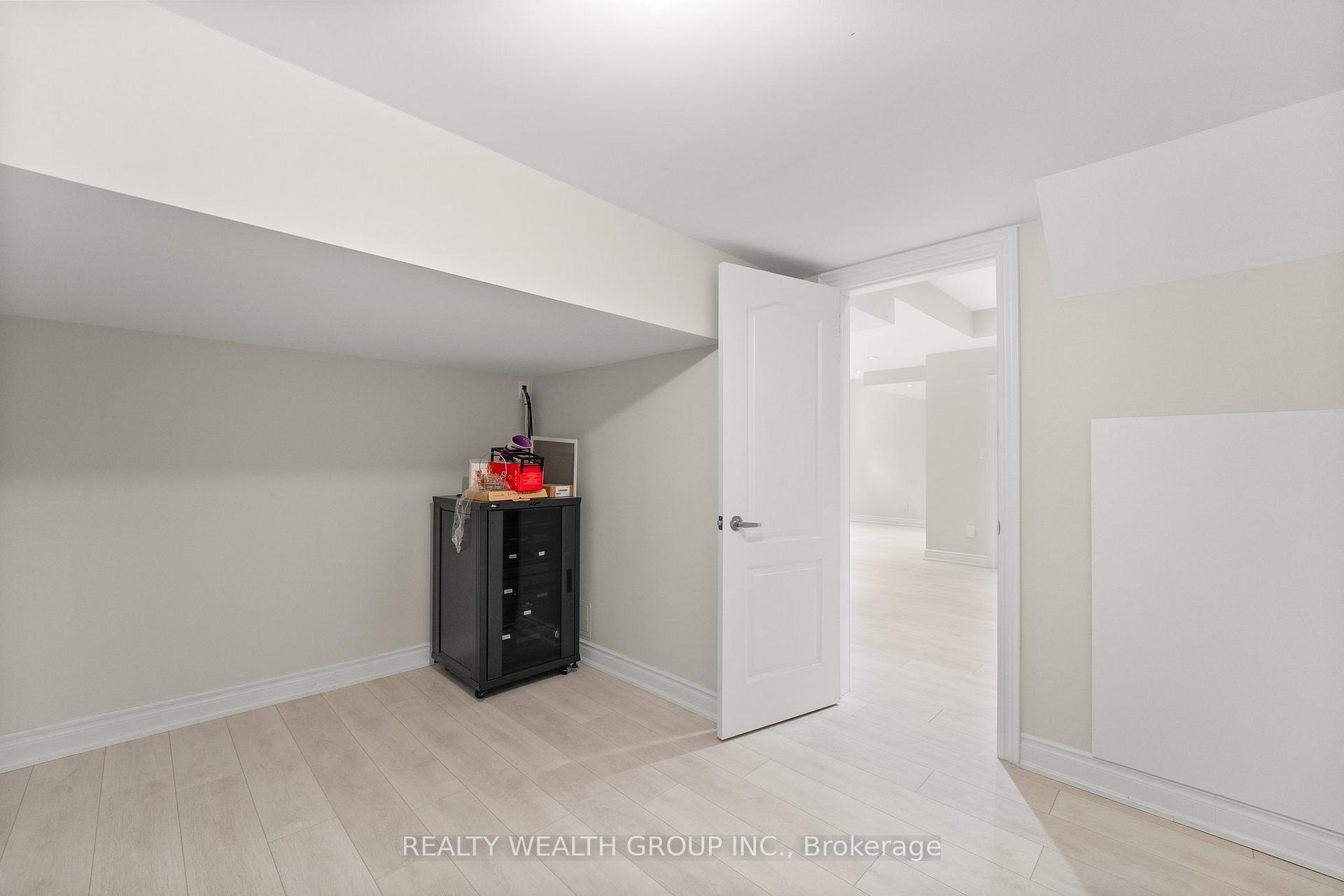 Photo 26 of 441 Marc Santi Boulevard, Vaughan, Patterson — HOMEH