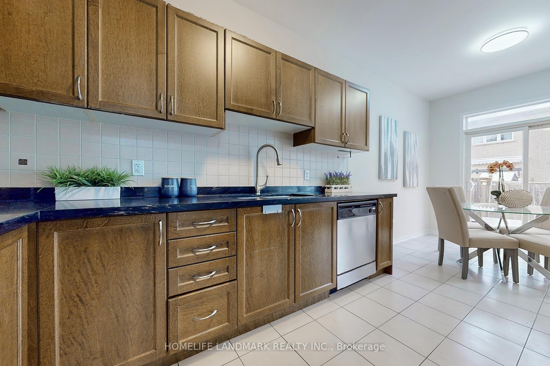 Photo 10 of 71 Coleluke Lane, Markham, Middlefield — HOMEH