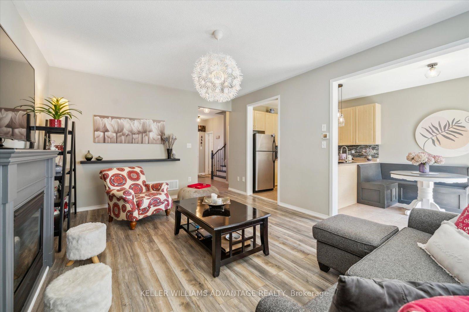 Photo 7 of 61 Eastgate Circle, Whitby, Brooklin — HOMEH