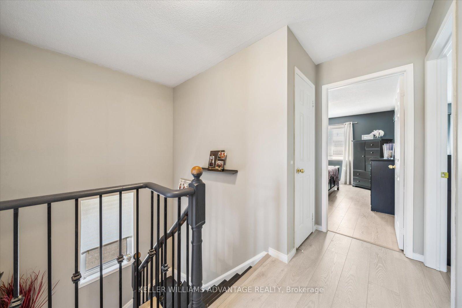 Photo 14 of 61 Eastgate Circle, Whitby, Brooklin — HOMEH