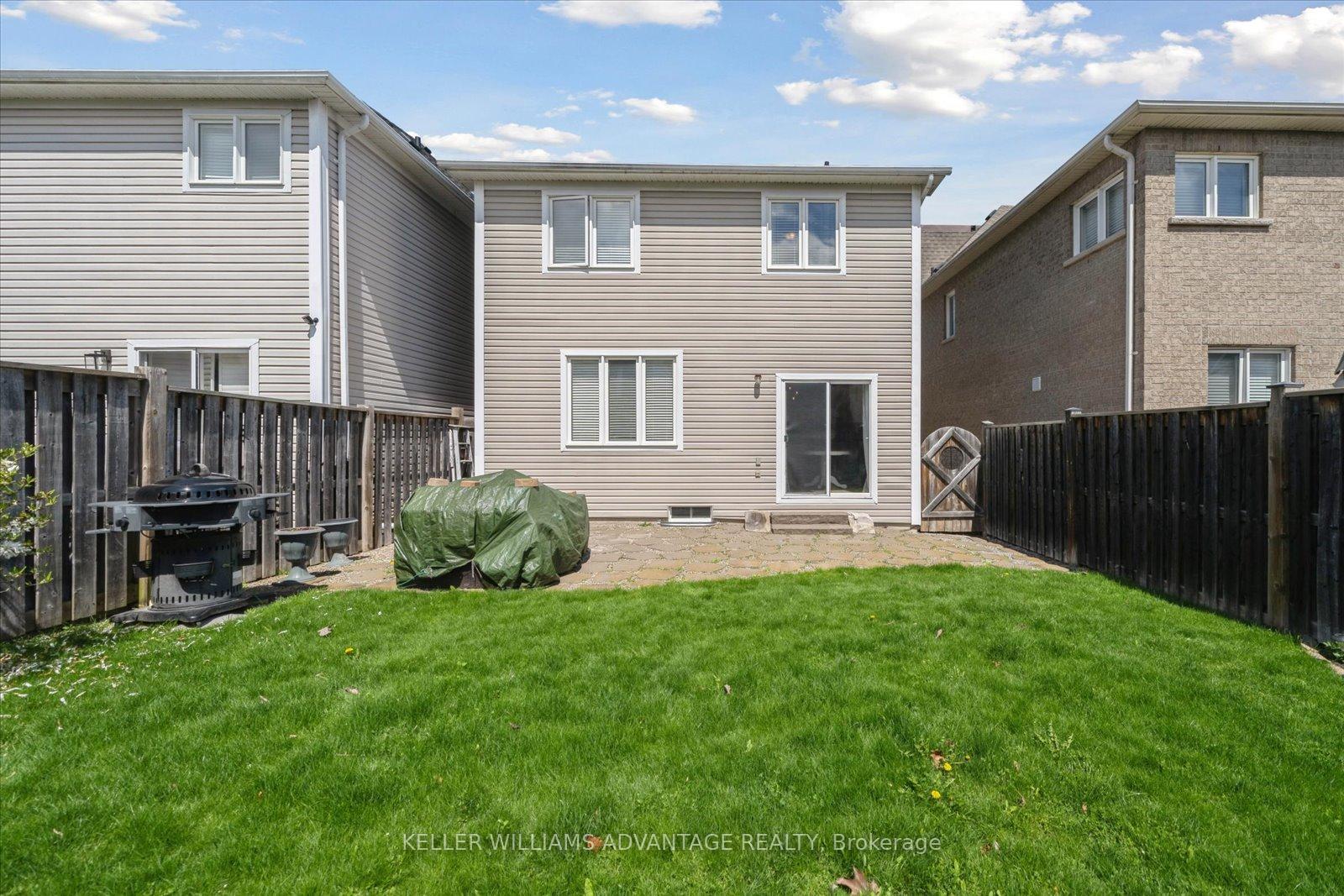 Photo 25 of 61 Eastgate Circle, Whitby, Brooklin — HOMEH