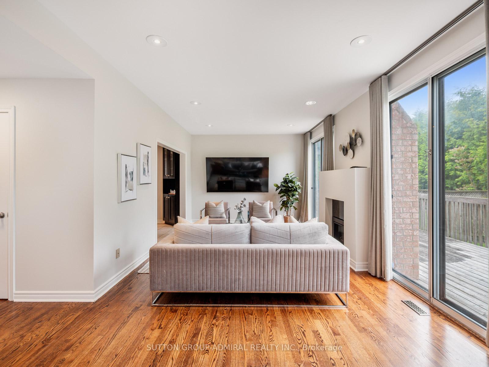 Photo 8 of 36 Oakhurst Drive, Vaughan, Beverley Glen — HOMEH