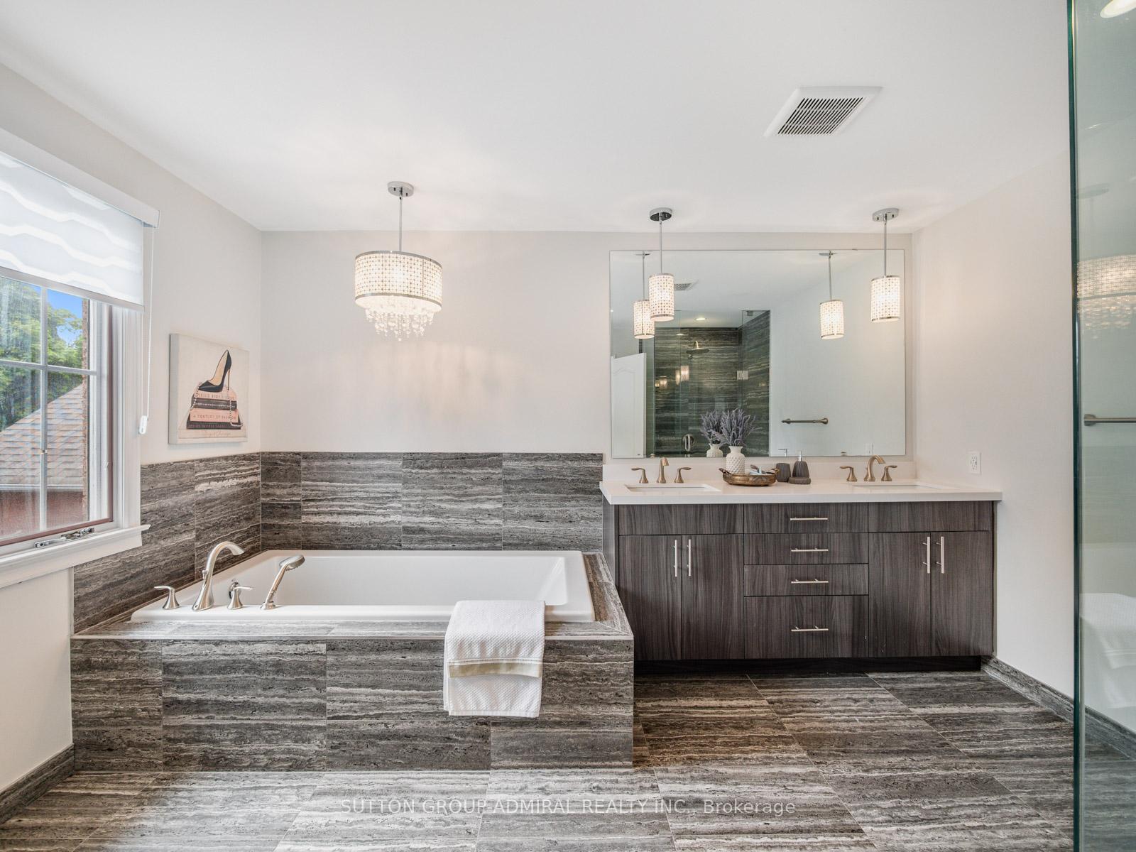 Photo 29 of 36 Oakhurst Drive, Vaughan, Beverley Glen — HOMEH