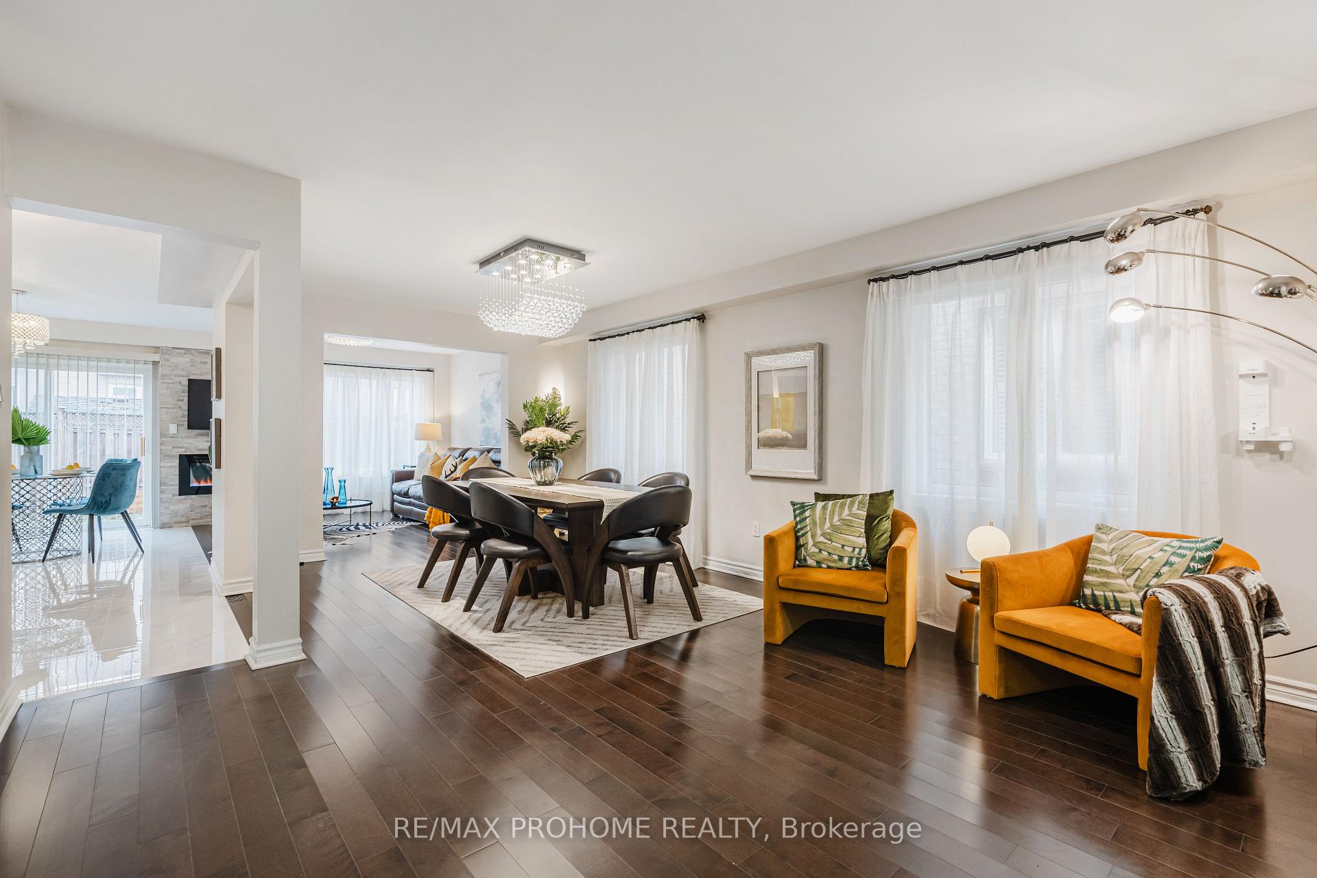 Photo 6 of 48 Weatherill Road, Markham, Berczy — HOMEH
