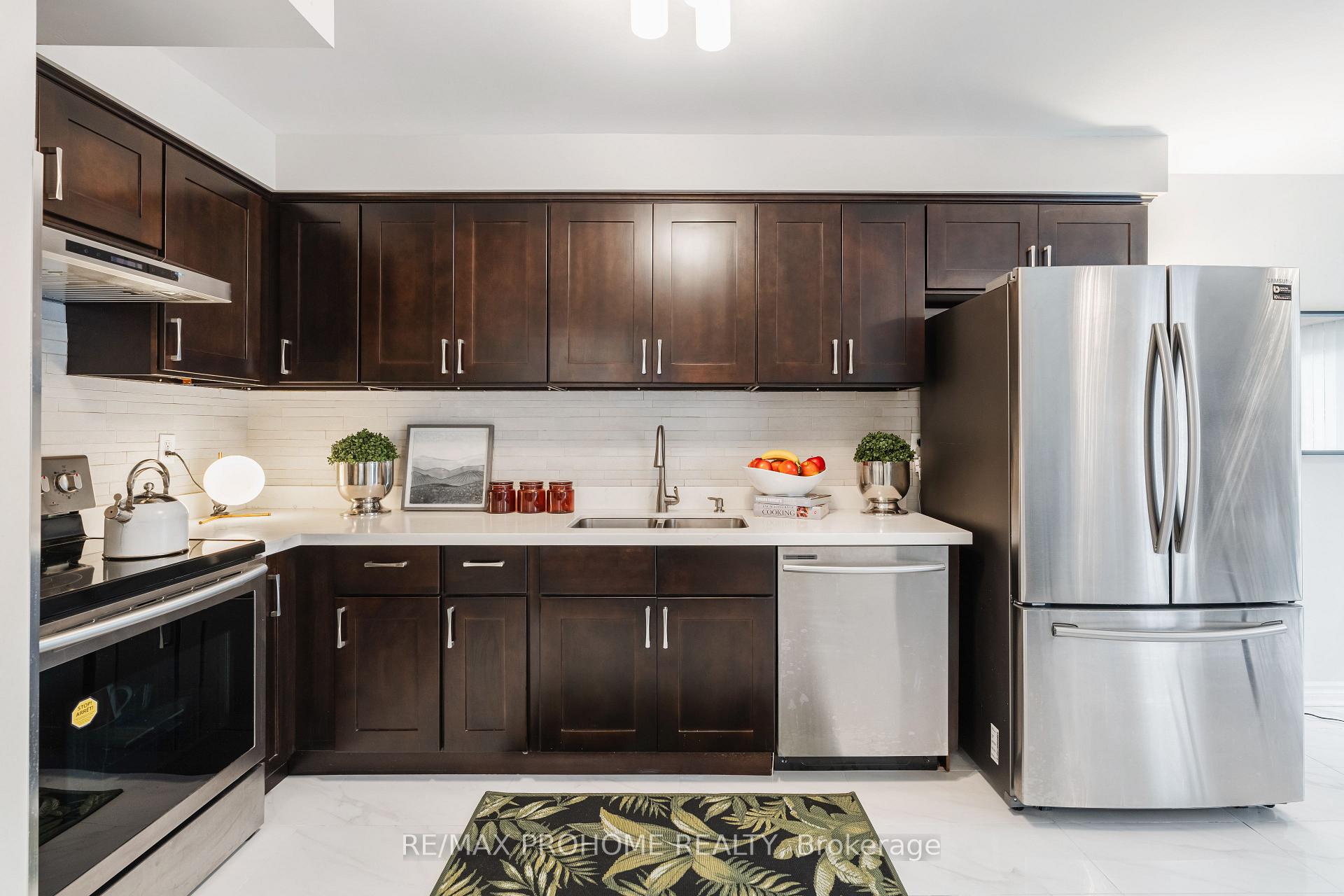 Photo 9 of 48 Weatherill Road, Markham, Berczy — HOMEH