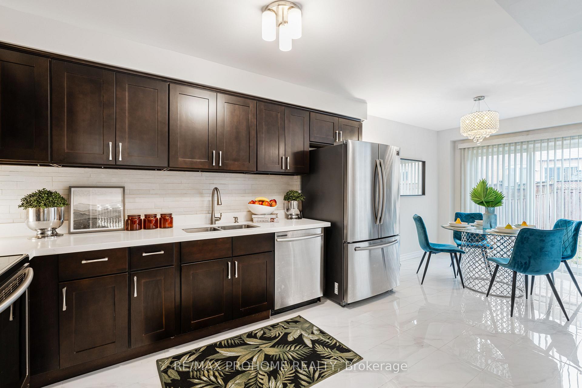 Photo 10 of 48 Weatherill Road, Markham, Berczy — HOMEH