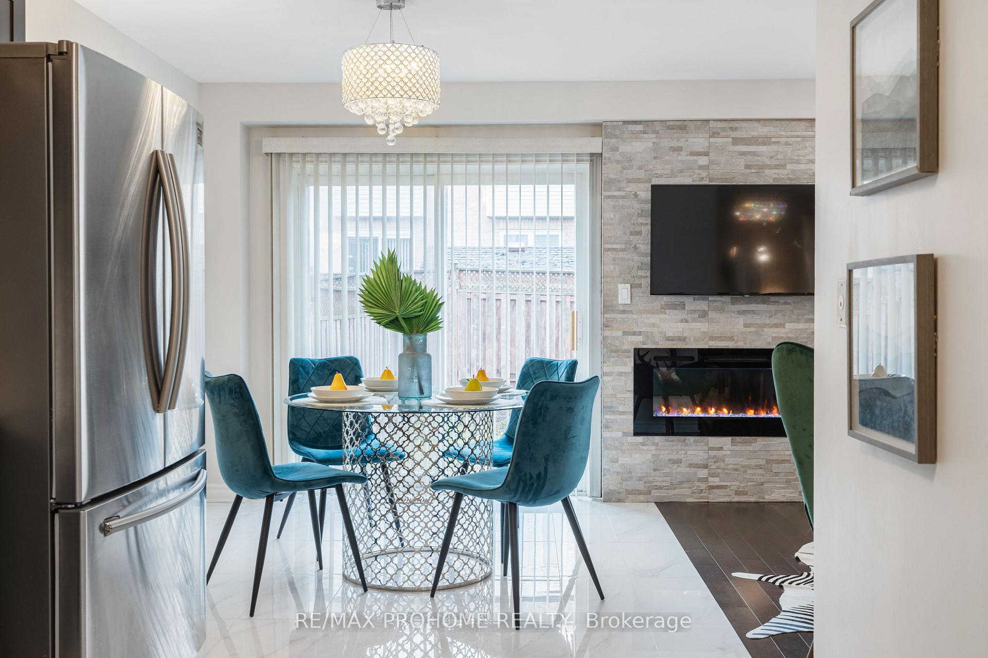 Photo 13 of 48 Weatherill Road, Markham, Berczy — HOMEH