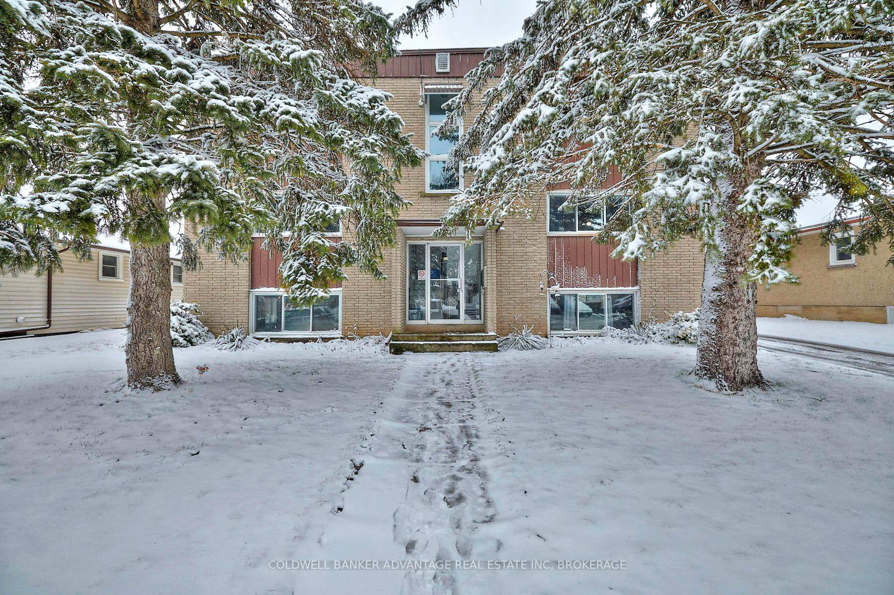 Front of Unit 1, 136 Wilton Avenue