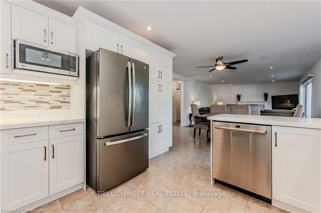 Photo 9 of 391 Towsend Drive, Kitchener, Mill Courtland Woodside Park — HOMEH