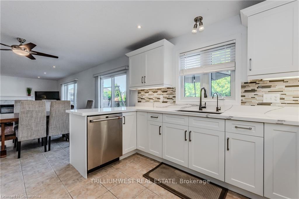 Photo 10 of 391 Towsend Drive, Kitchener, Mill Courtland Woodside Park — HOMEH