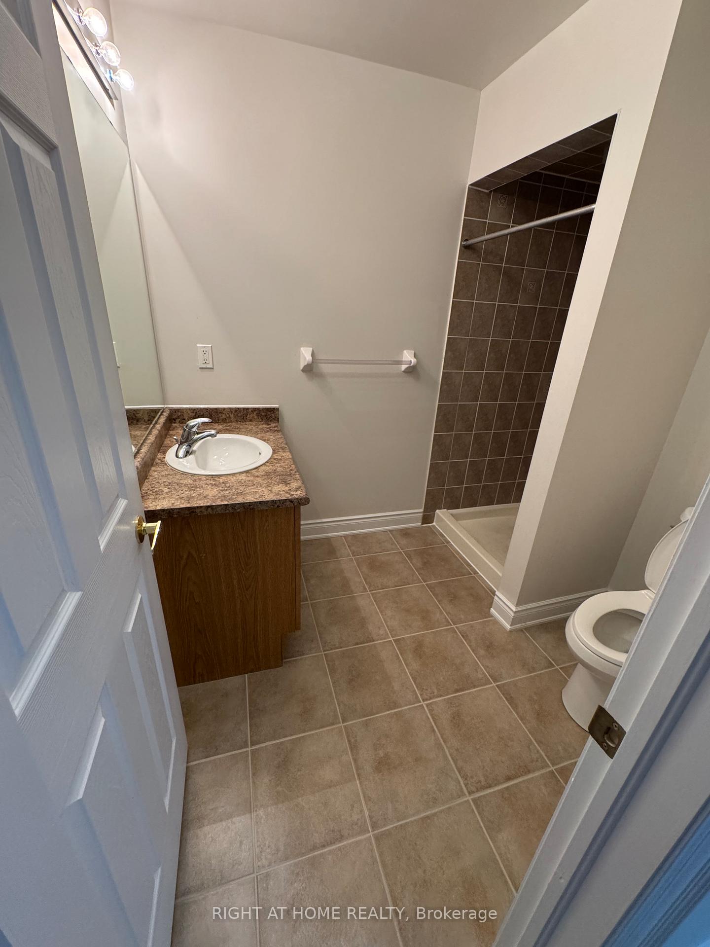 Photo 11 of 9 George Bogg Road, Vaughan, East Woodbridge — HOMEH