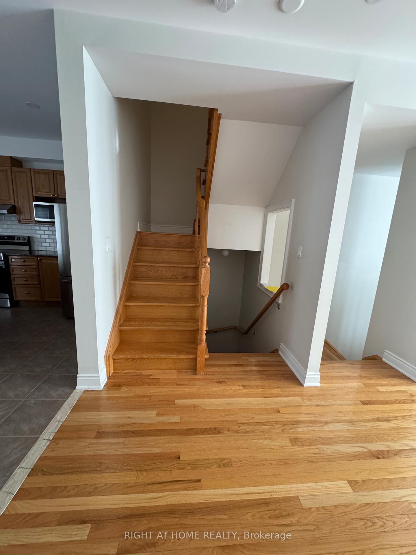 Photo 13 of 9 George Bogg Road, Vaughan, East Woodbridge — HOMEH