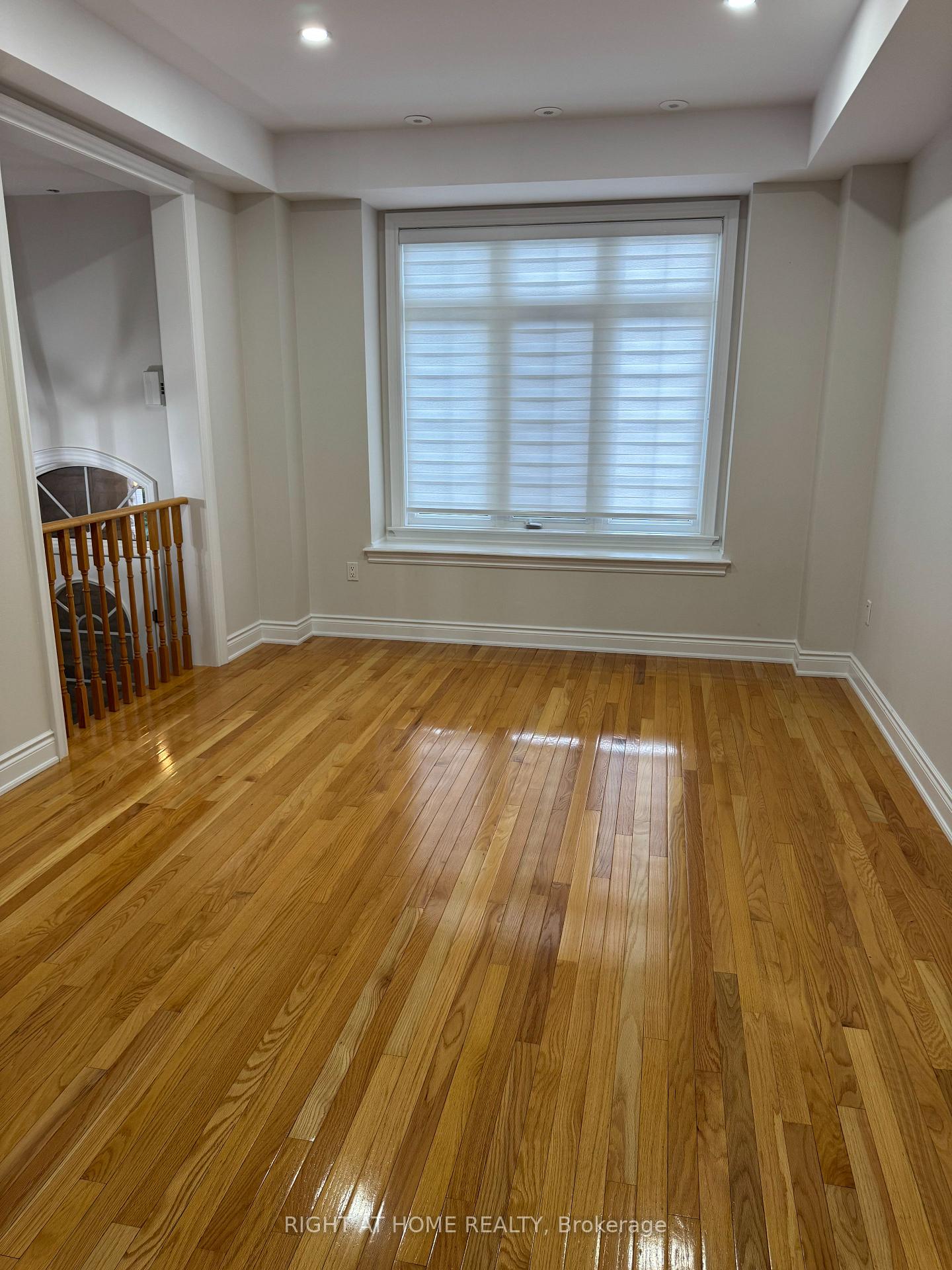 Photo 16 of 9 George Bogg Road, Vaughan, East Woodbridge — HOMEH
