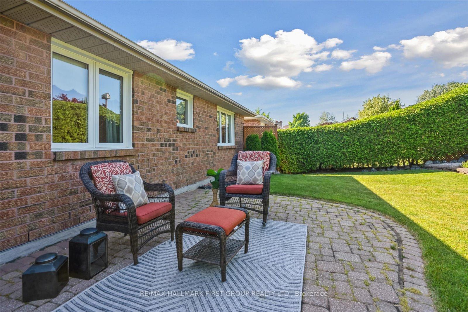 Photo 33 of 56 Inglewood Place, Whitby, Blue Grass Meadows — HOMEH