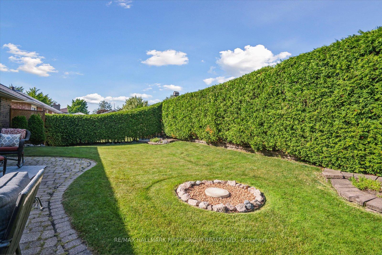 Photo 34 of 56 Inglewood Place, Whitby, Blue Grass Meadows — HOMEH