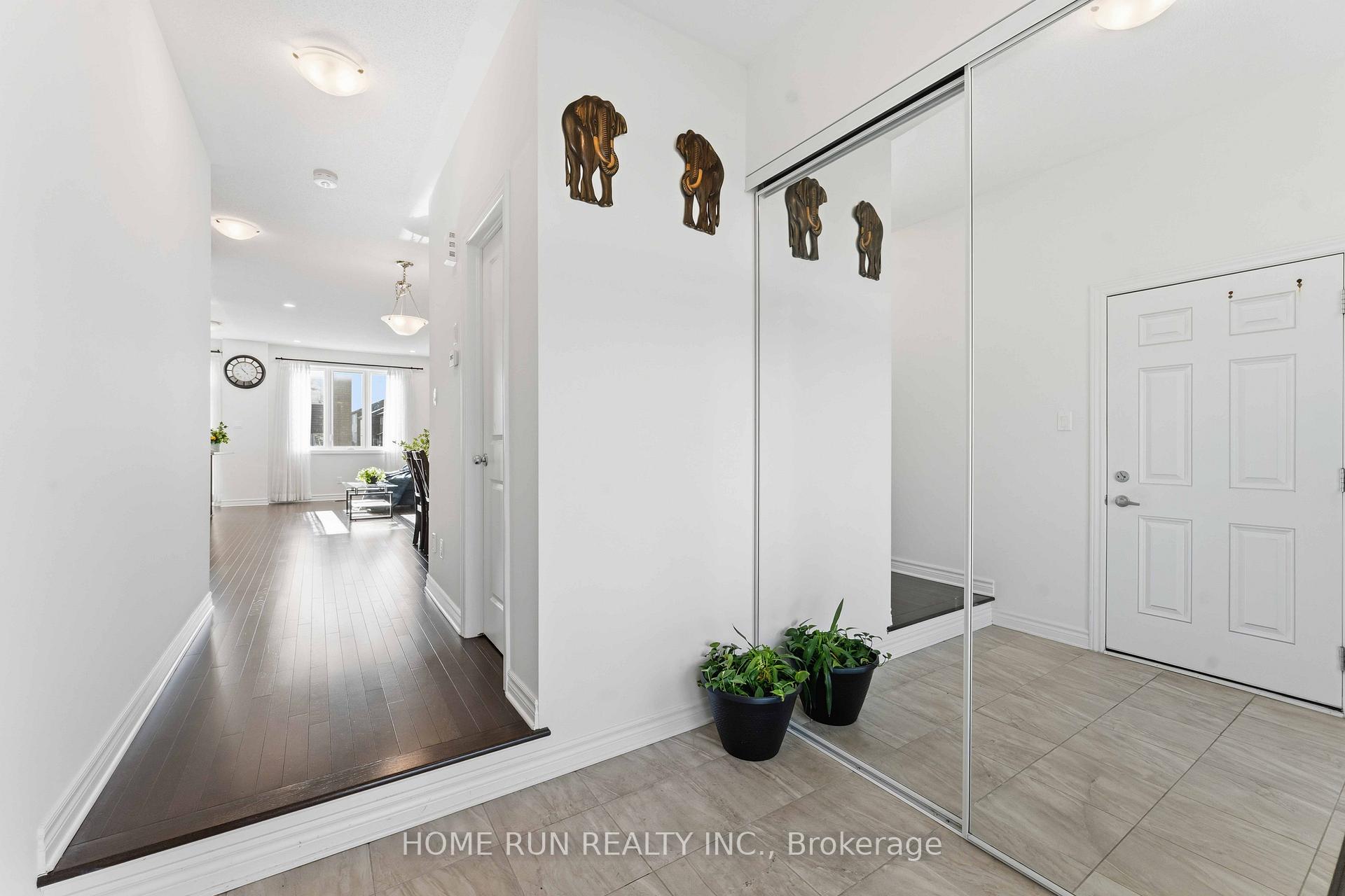 Photo 5 of 2548 Waterlilly Way, Ottawa, Barrhaven - Heritage Park — HOMEH