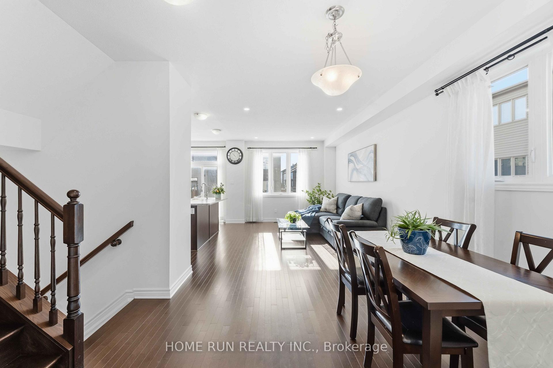 Photo 4 of 2548 Waterlilly Way, Ottawa, Barrhaven - Heritage Park — HOMEH