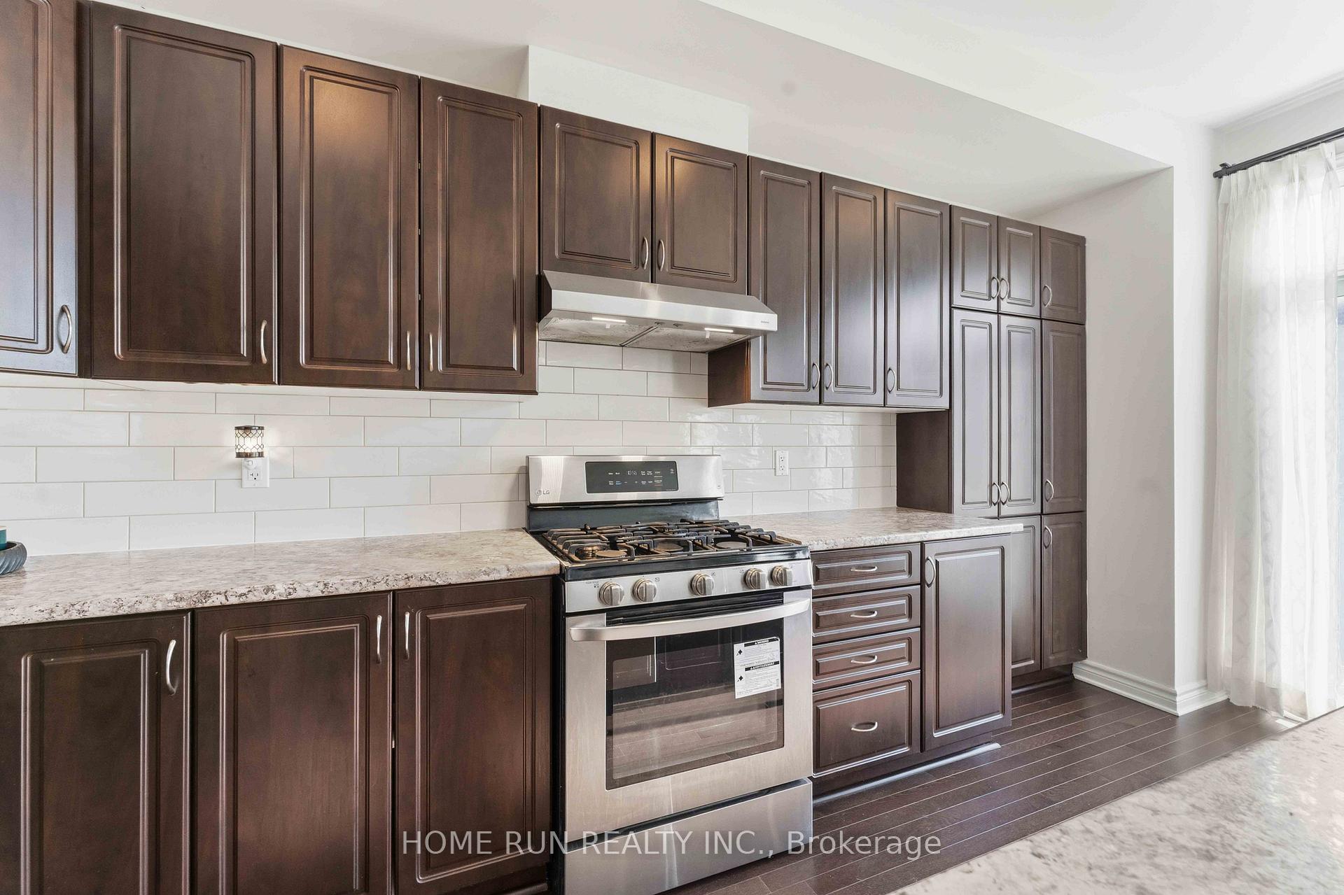Photo 8 of 2548 Waterlilly Way, Ottawa, Barrhaven - Heritage Park — HOMEH