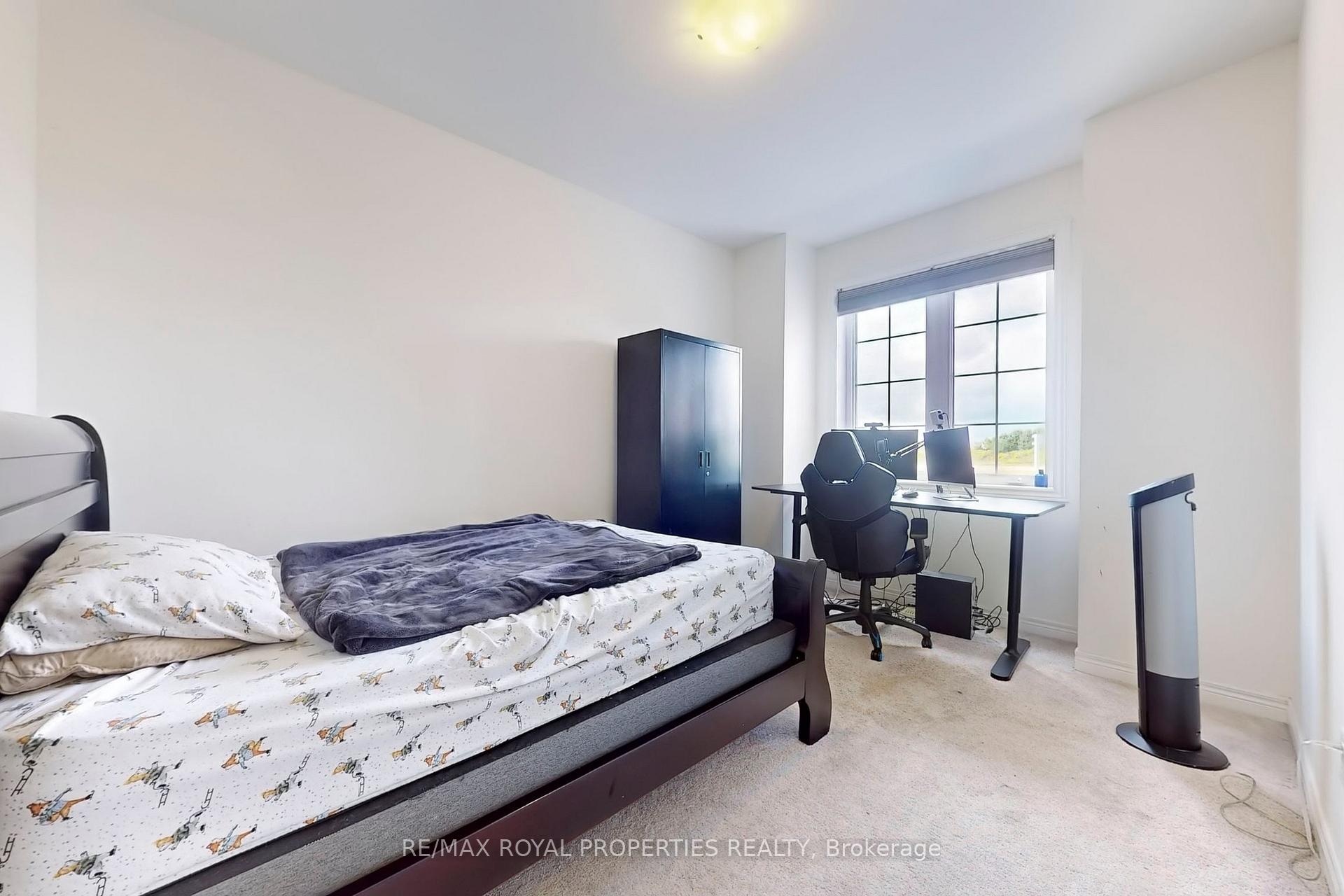 Photo 9 of 57 Decast Crescent, Markham, Box Grove — HOMEH