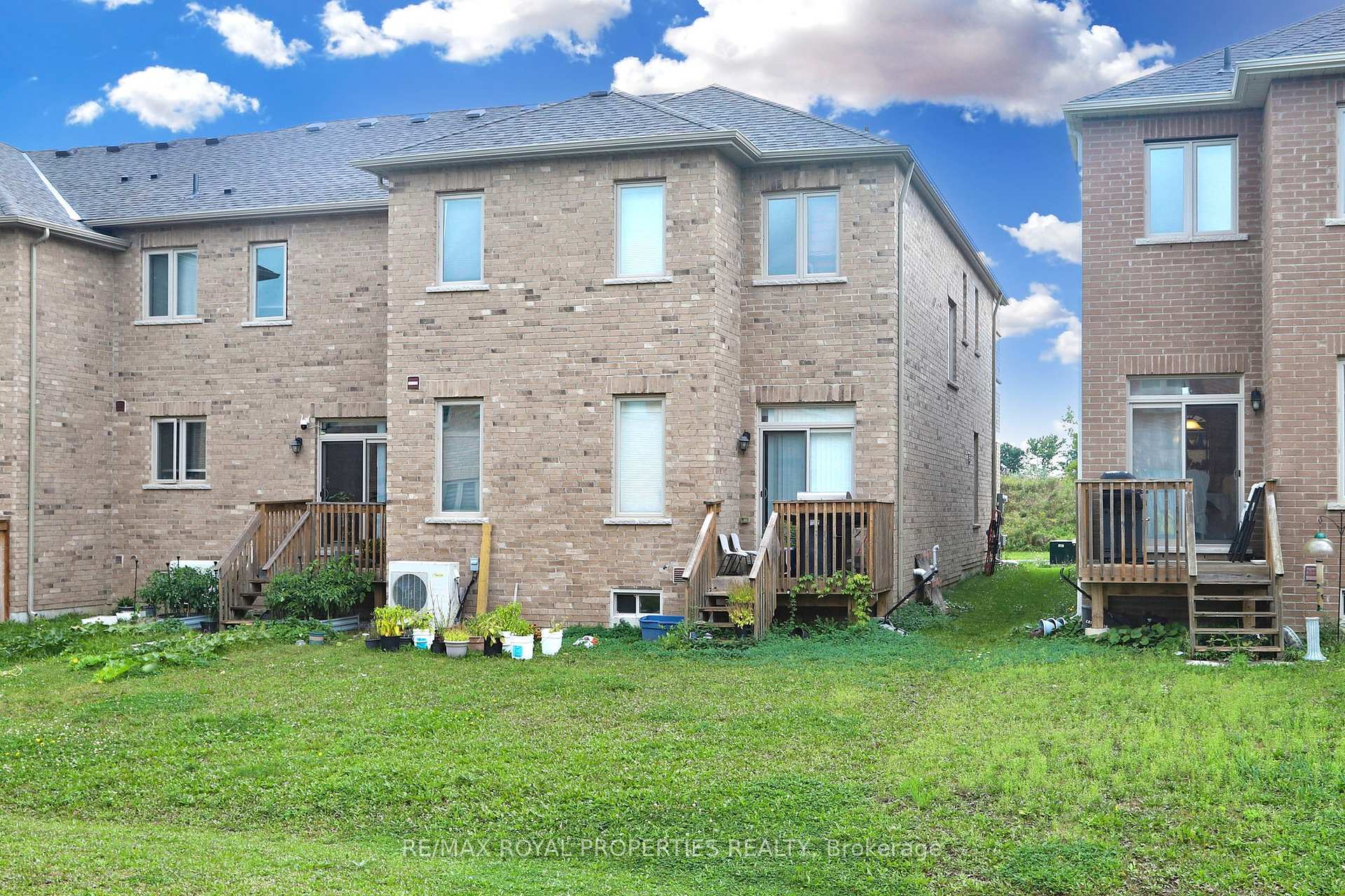 Photo 18 of 57 Decast Crescent, Markham, Box Grove — HOMEH