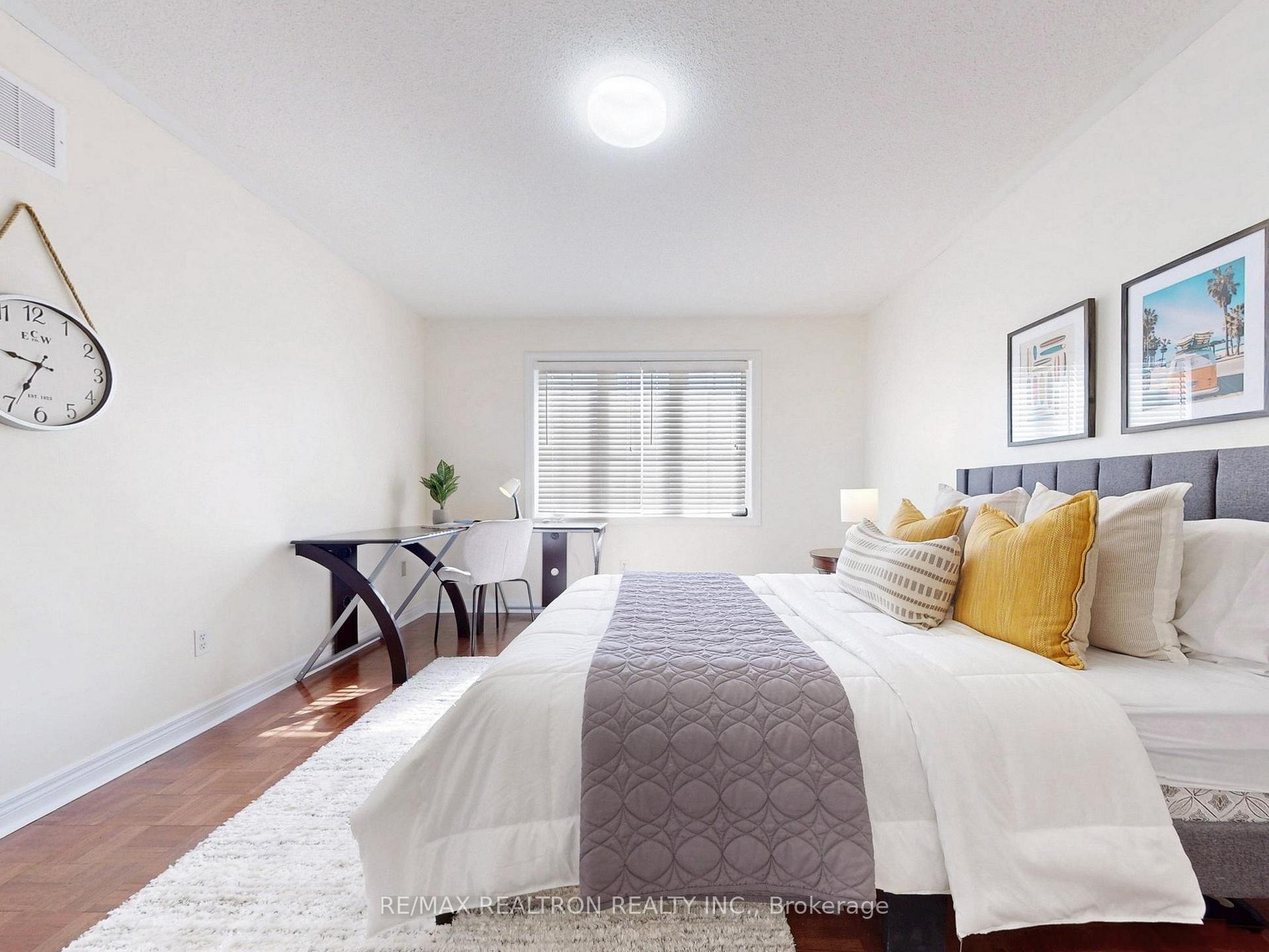 Photo 18 of 310 Thornhill Woods Drive, Vaughan, Patterson — HOMEH