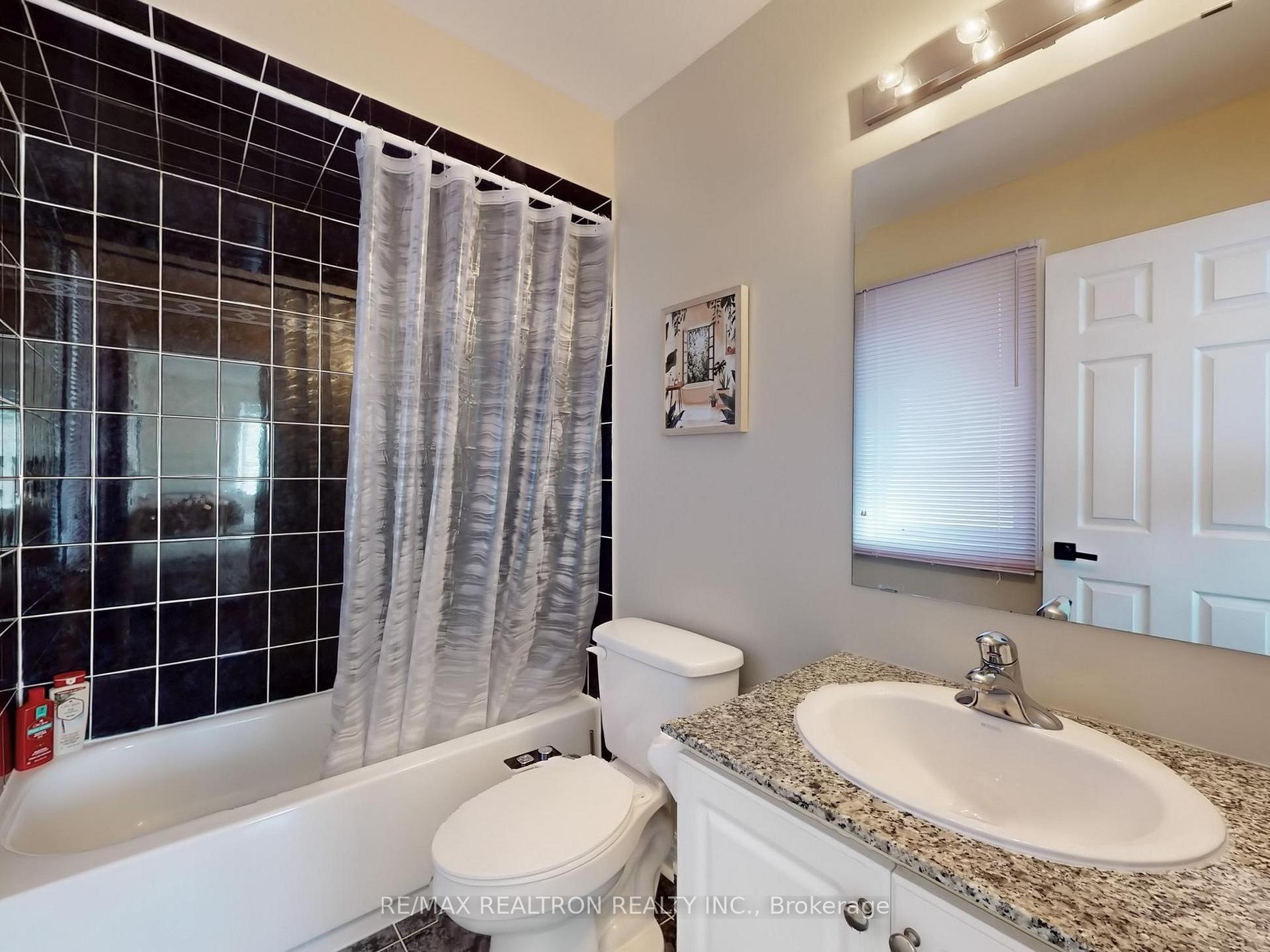 Photo 19 of 310 Thornhill Woods Drive, Vaughan, Patterson — HOMEH