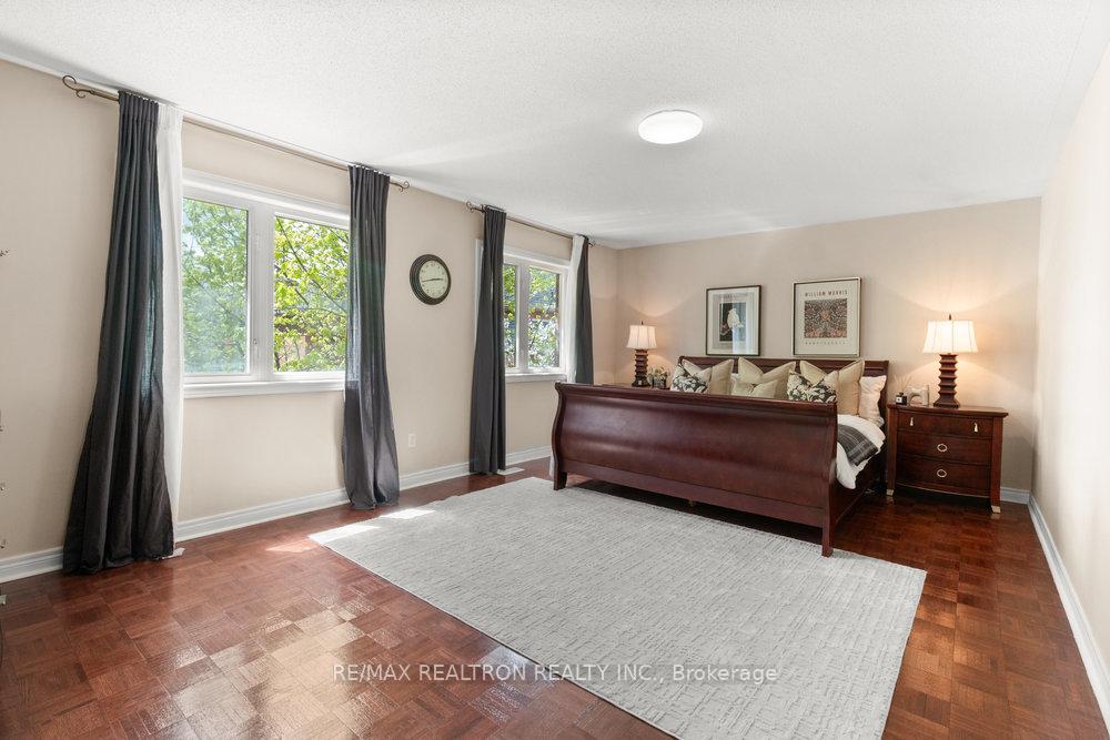 Photo 20 of 310 Thornhill Woods Drive, Vaughan, Patterson — HOMEH