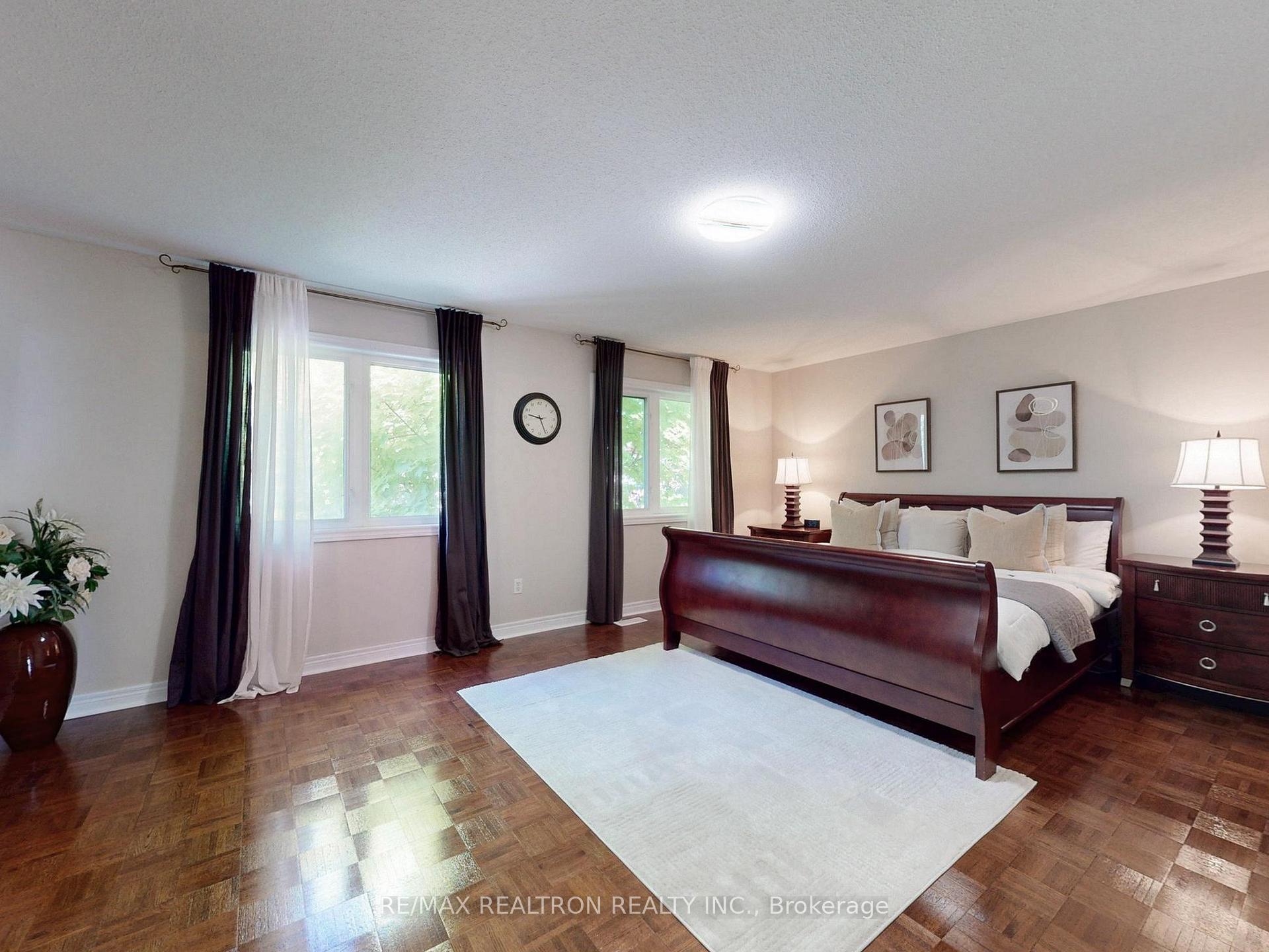 Photo 21 of 310 Thornhill Woods Drive, Vaughan, Patterson — HOMEH