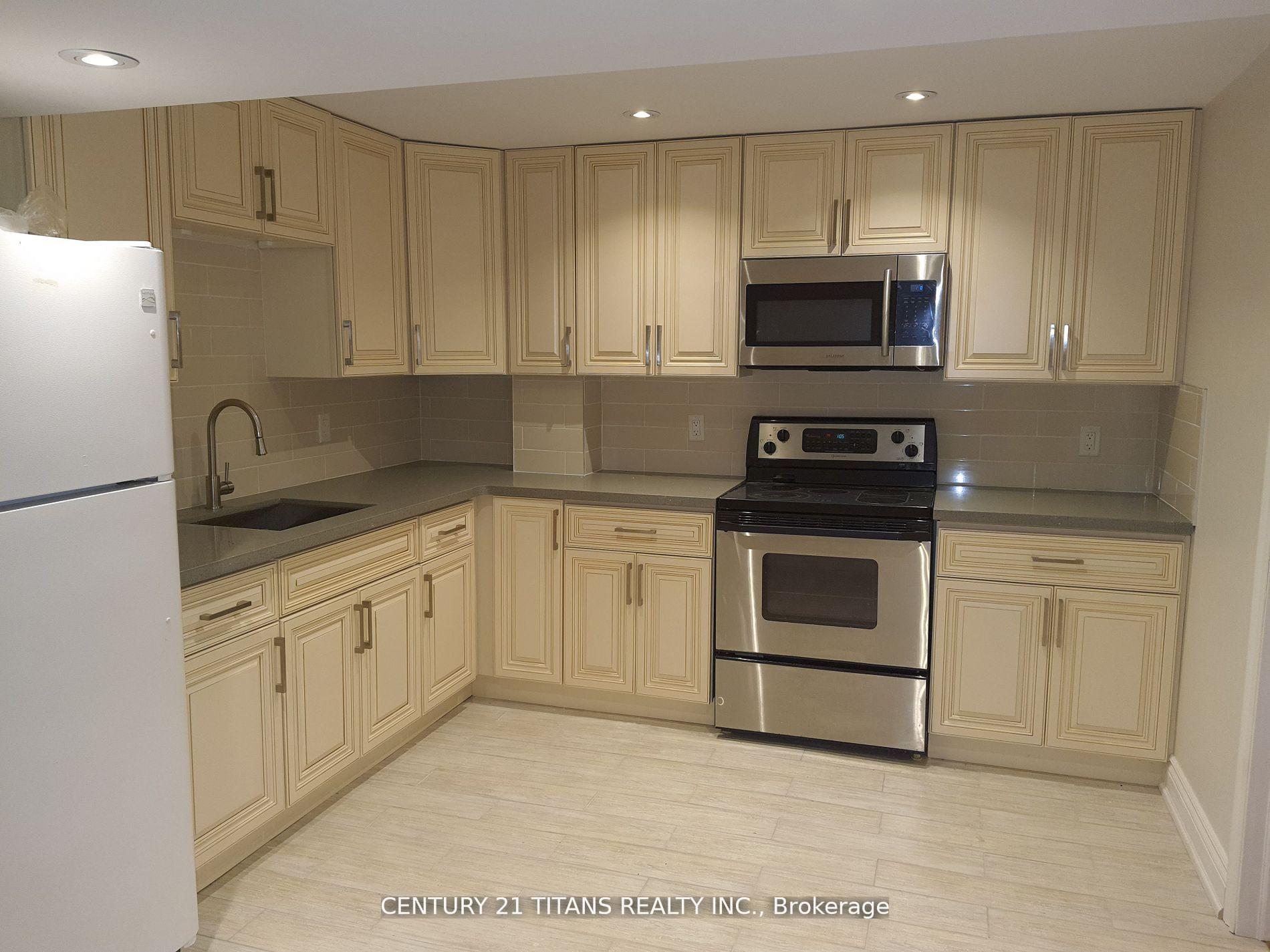 Photo 9 of 44 Ashbury Boulevard, Ajax, South East — HOMEH