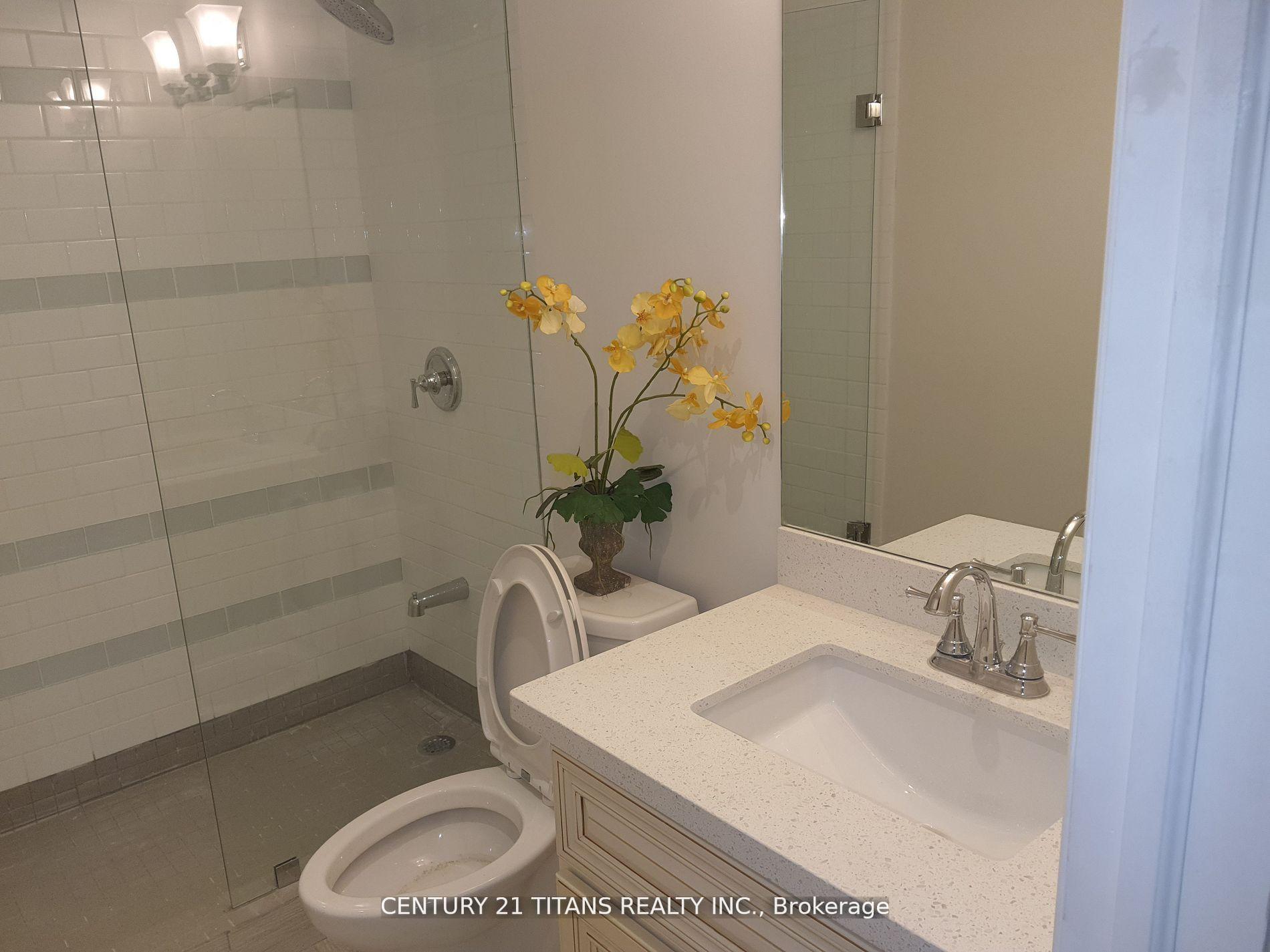 Photo 2 of 44 Ashbury Boulevard, Ajax, South East — HOMEH